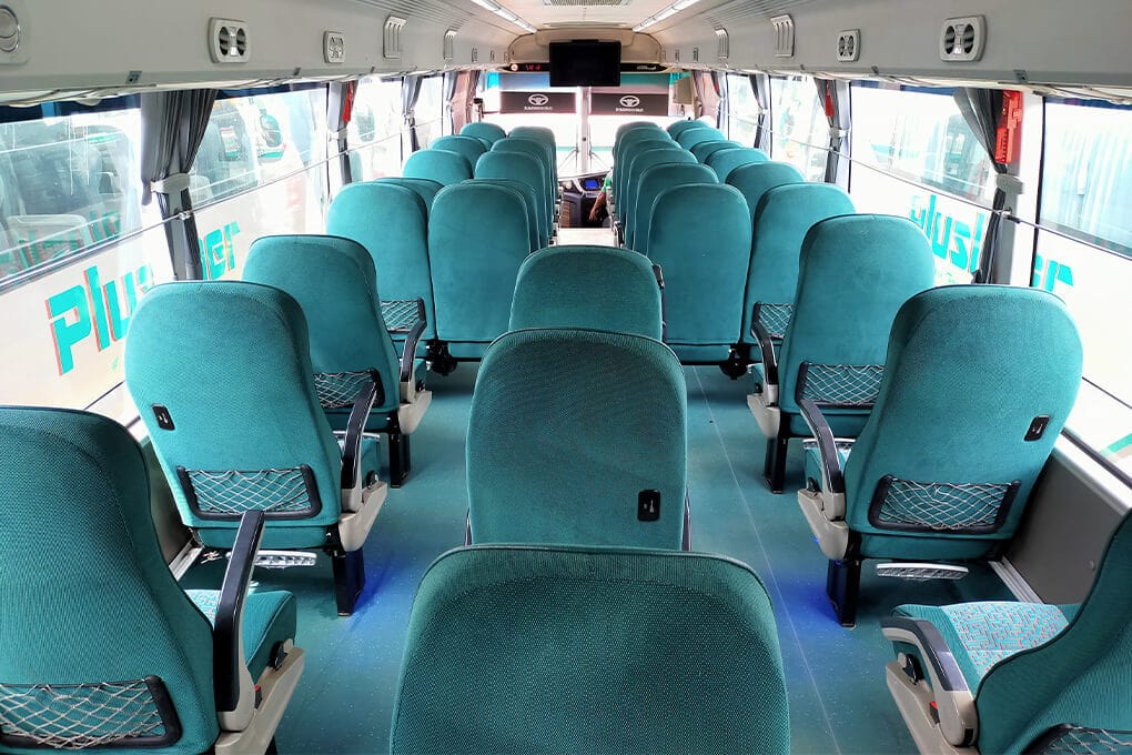 plusliner-bus-kl-ipoh-P4A-seater-back