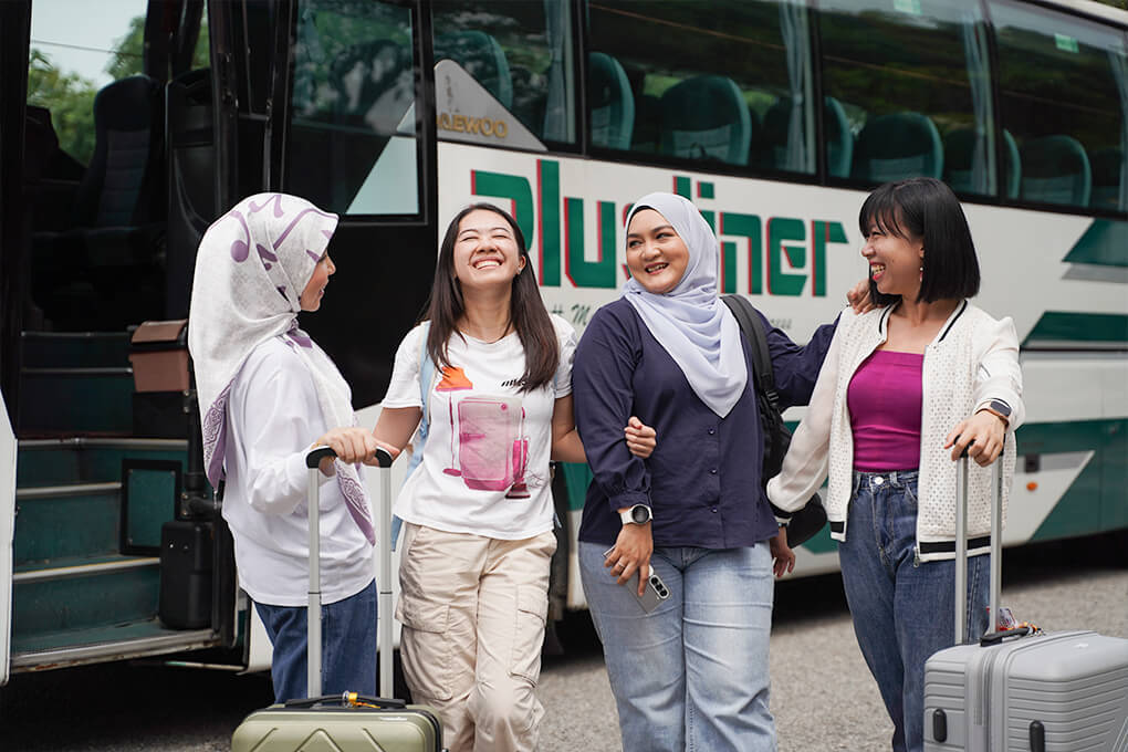 plusliner-bus-kl-ipoh-P4A-exterior